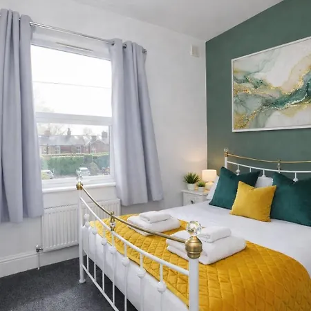 بيت للعطل Falklands Street Centre House-free Parking *